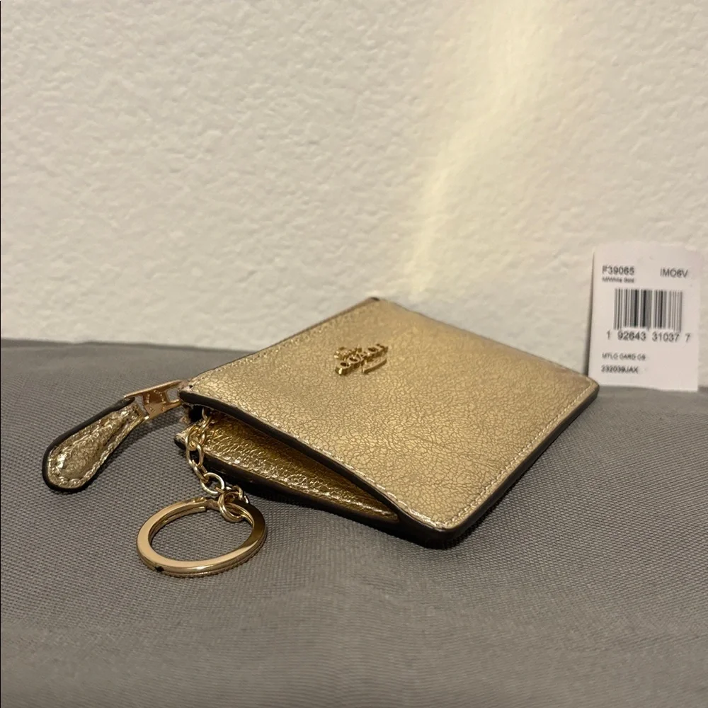 SOLD COACH Gold ID Multi Card Case With Keychain - Picture 2 of 7